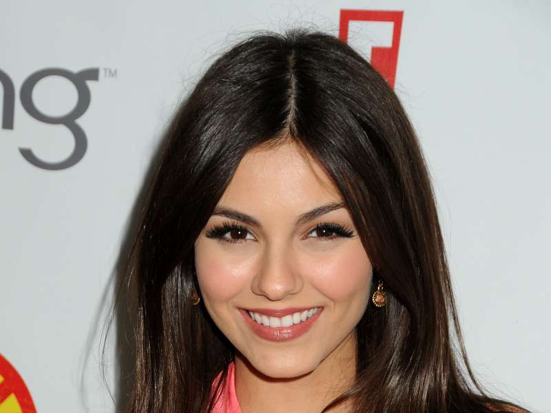 Victoria Justice At Bully Premiere In Los Angeles Wallpaper