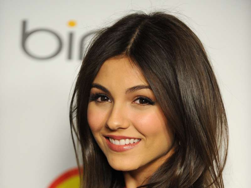 Victoria Justice At Bully Premiere In Los Angeles Wallpaper