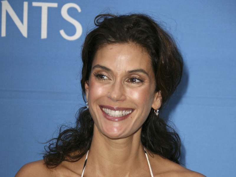 Teri Hatcher Wallpaper