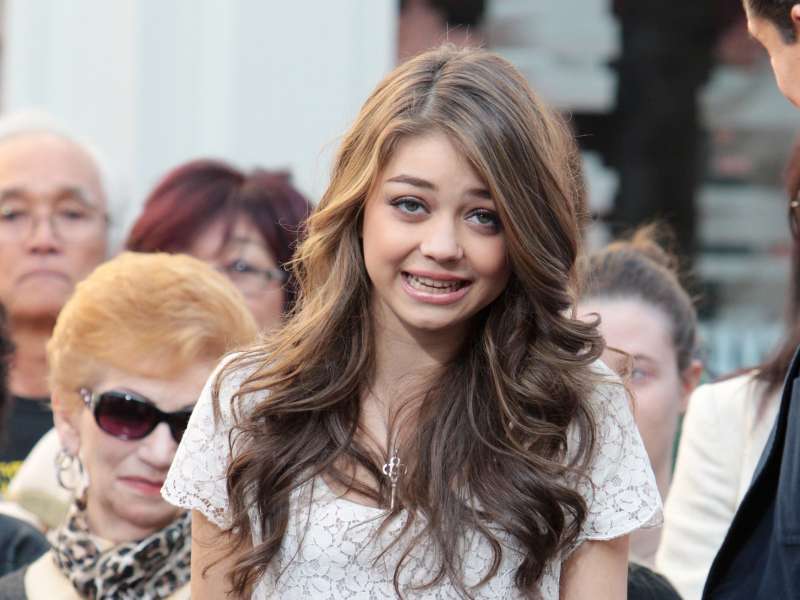 Sarah Hyland At The Grove In LA Wallpaper