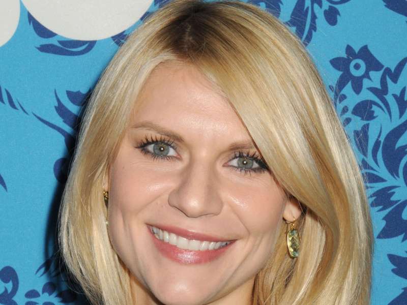 Claire Danes At Premiere Of Girls In New York City Wallpaper