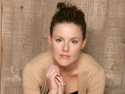 Kathleen Robertson