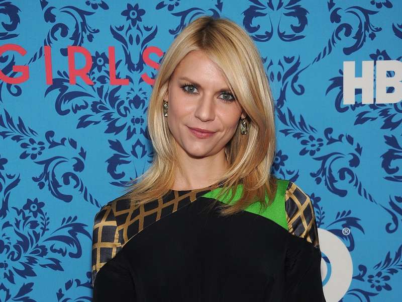 Claire Danes At Premiere Of Girls In New York City Wallpaper