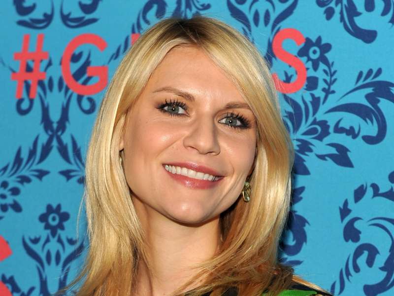 Claire Danes At Premiere Of Girls In New York City Wallpaper