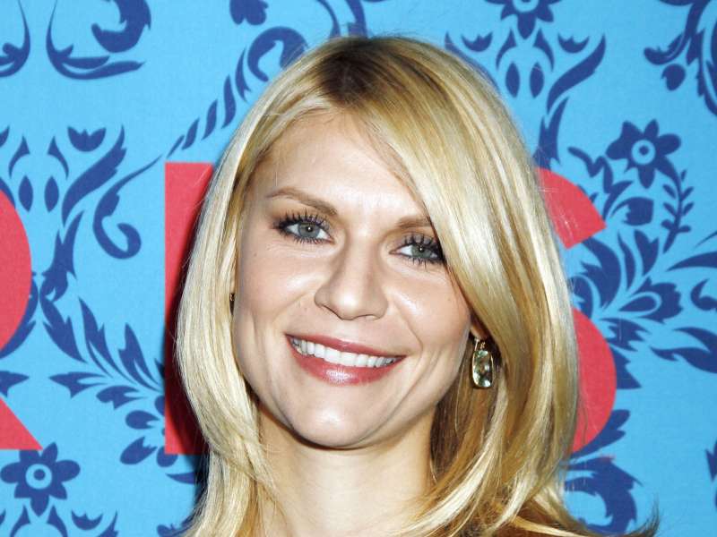 Claire Danes At Premiere Of Girls In New York City Wallpaper