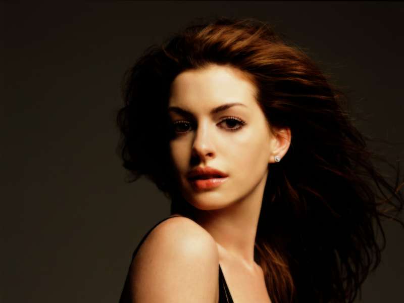 Anne Hathaway Wallpaper