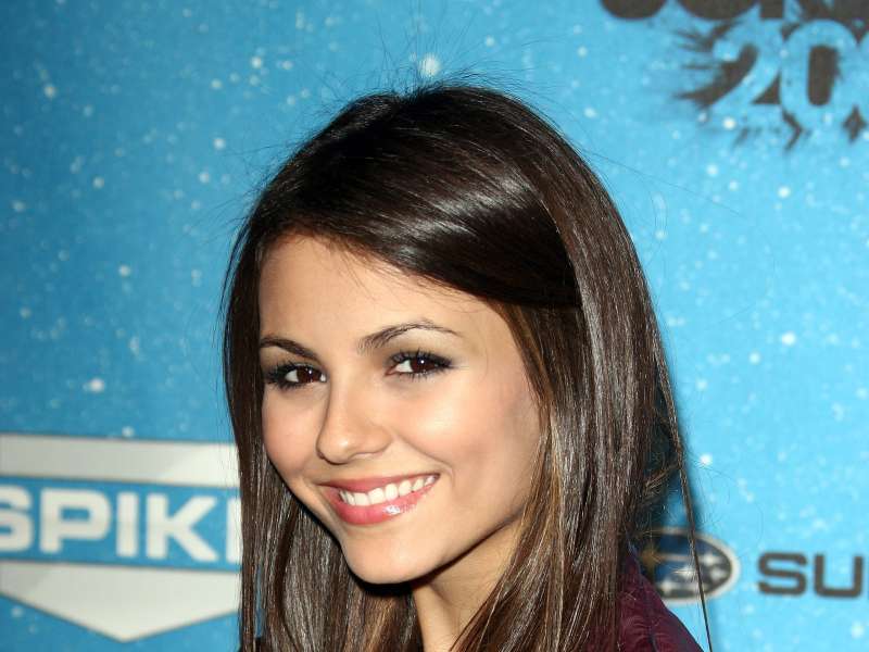 Victoria Justice Wallpaper