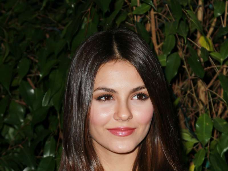 Victoria Justice Wallpaper