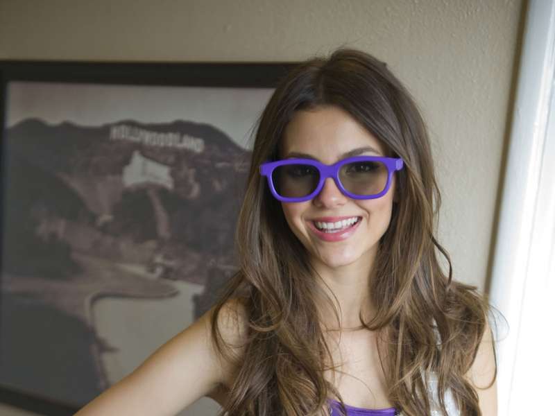 Victoria Justice Wallpaper