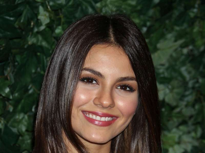 Victoria Justice Wallpaper