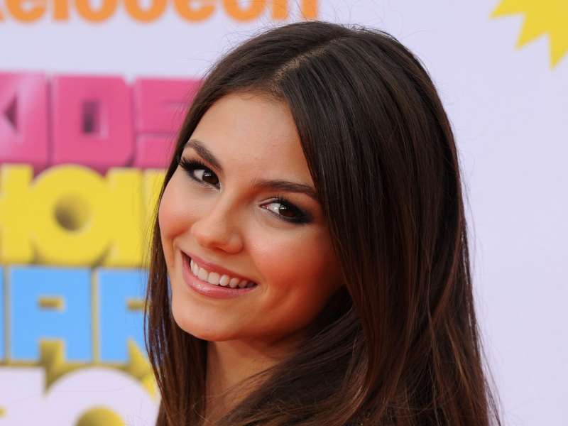 Victoria Justice Wallpaper