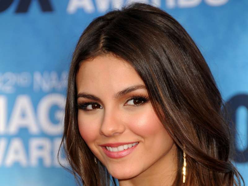 Victoria Justice Wallpaper