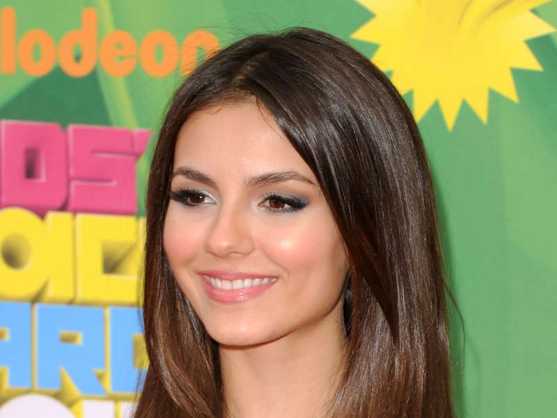 Victoria Justice Wallpaper