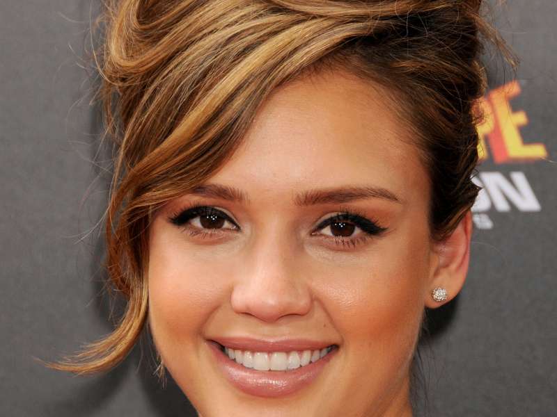 Jessica Alba On Spy Kids Premiere Wallpaper