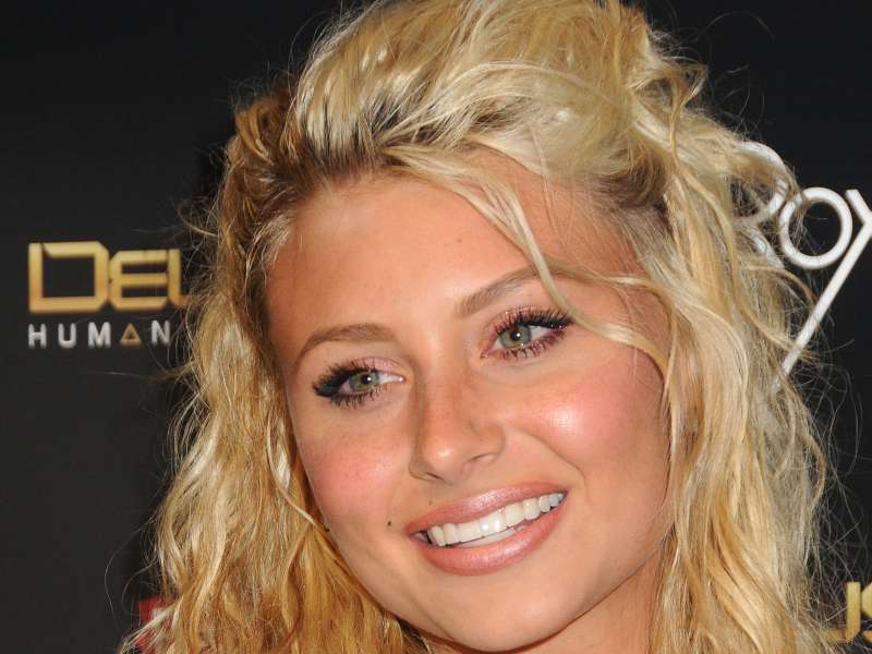 Alyson Michalka On Party Wallpaper