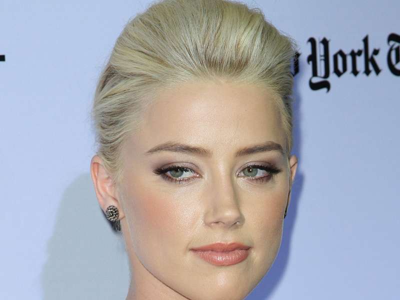 Amber Heard The Rum Diary Premiere Wallpaper