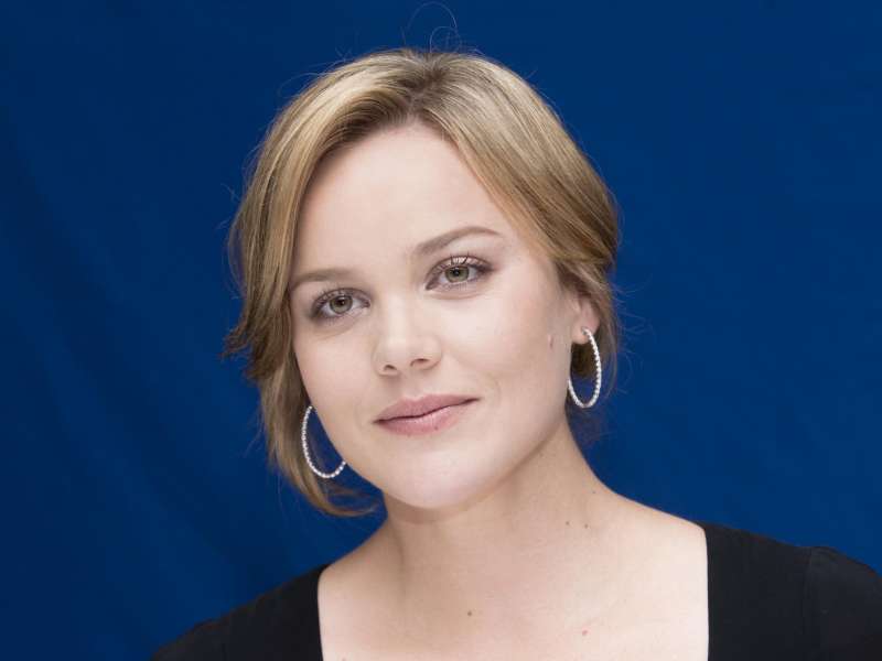 Abbie Cornish Sucker Punch Press Wallpaper