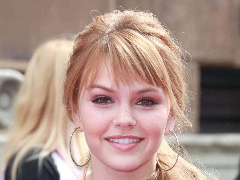 Aimee Teegarden At Paramount Studios Wallpaper