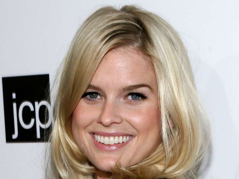 Alice Eve Wallpaper