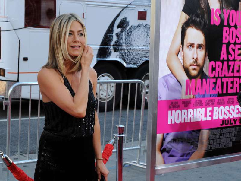 Jennifer Aniston At Horrible Bosses Premiere In Hollywood Wallpaper