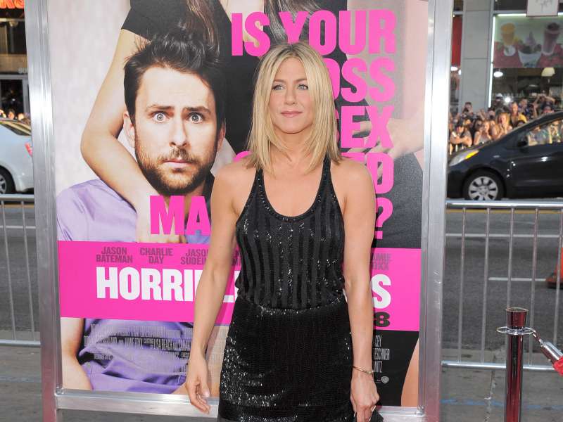 Jennifer Aniston At Horrible Bosses Premiere In Hollywood Wallpaper