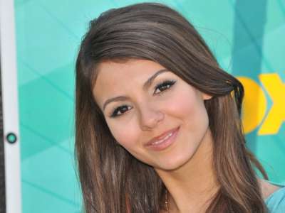 2 Victoria Justice