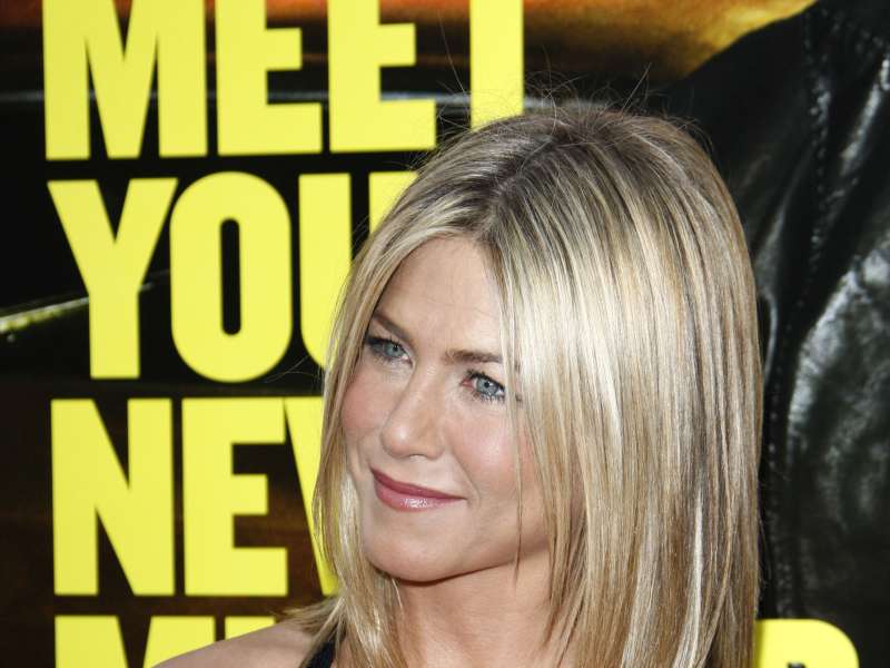 Jennifer Aniston At Horrible Bosses Premiere In Hollywood Wallpaper