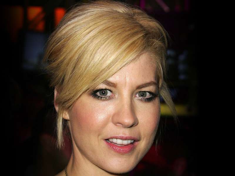 Jenna Elfman Wallpaper