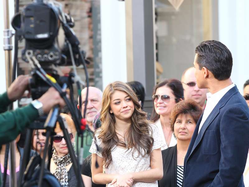 Sarah Hyland At The Grove In LA Wallpaper